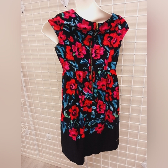 Motherhood Maternity Dress Black with Red Floral Size M - Picture 2 of 3